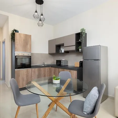 Modern 2Bd Apartment With Maltese Balcony & Back Yard - Close To St Julian'S & St Georges Bay & Sliema Promenade Gzira Exterior photo